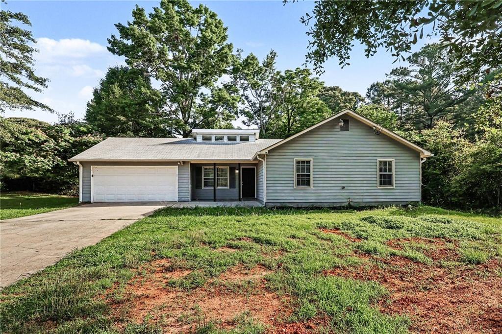 163 Sagebrush Rd., Stockbridge, GA 30281
