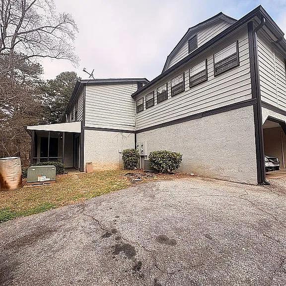 1427 Stone Mill Trace, Stone Mountain, GA 30083