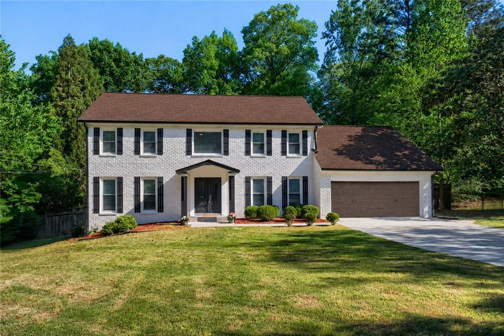 2368 Fenhurst Pl., Dunwoody, GA 30338