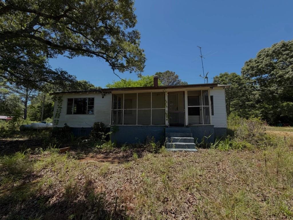 796 Shoemaker Rd., West Point, GA 31833