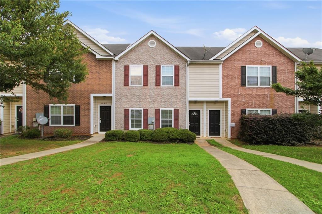 8642 Thomas Ln., Riverdale, GA 30274