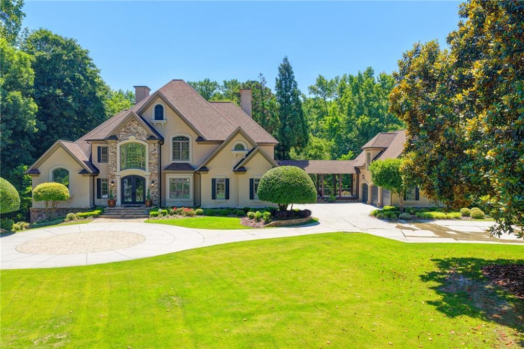 1390 Hillside Dr., Grayson, GA 30017