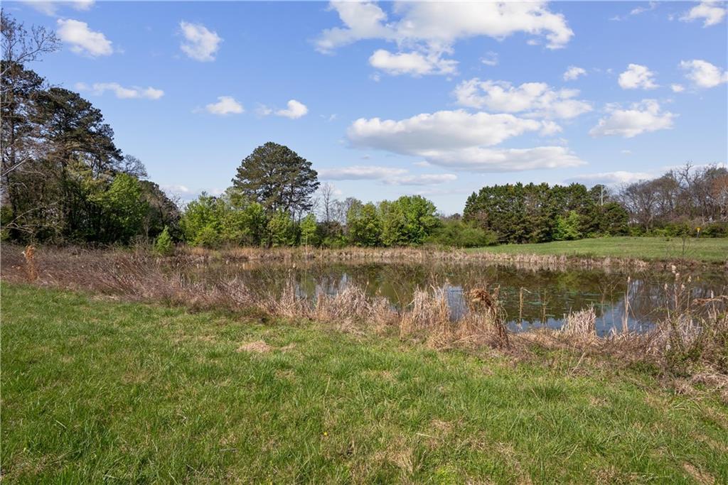 285 Curtis Pkwy., Calhoun, GA 30701