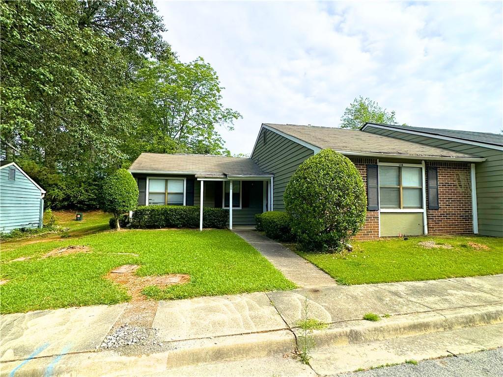 138 Sandalwood Cir., Lawrenceville, GA 30046