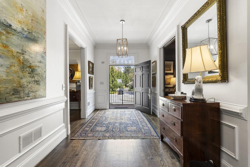 9 Nacoochee Pl., Atlanta, GA 30305