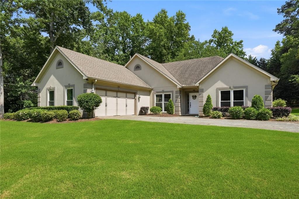 5804 County Ct., Buford, GA 30518