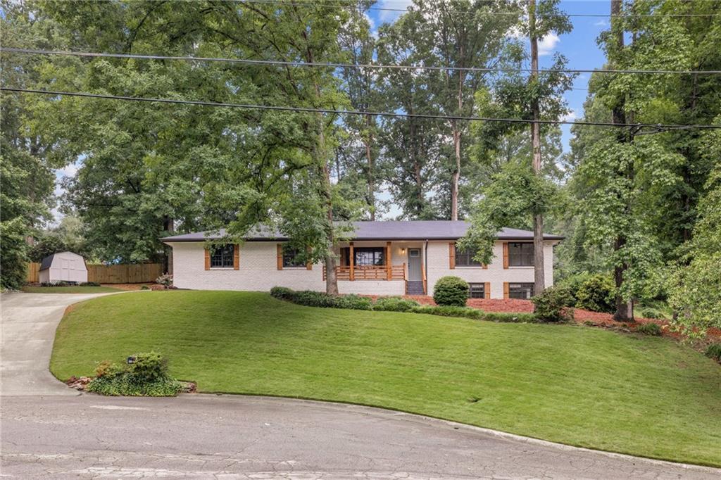 732 Dukehart Ct., Stone Mountain, GA 30083