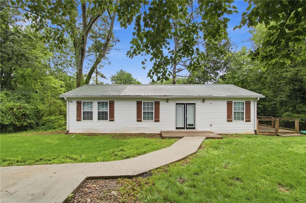 211 First St., Woodstock, GA 30188
