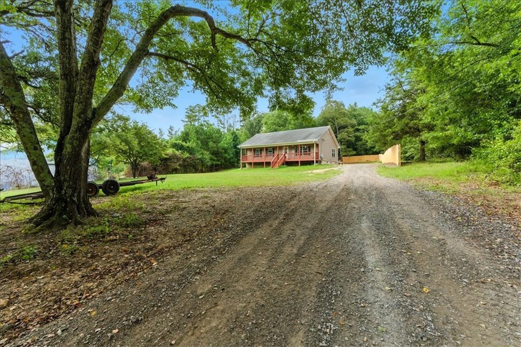 129 Miller Farm Rd., Taylorsville, GA 30178