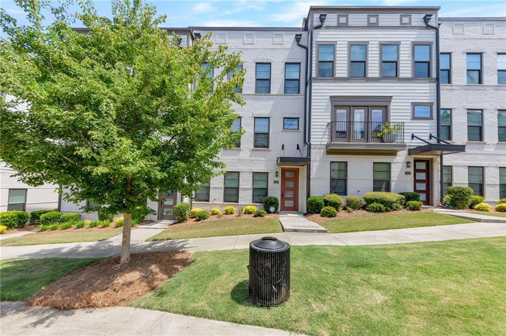 2130 Holtz Ln., Atlanta, GA 30318
