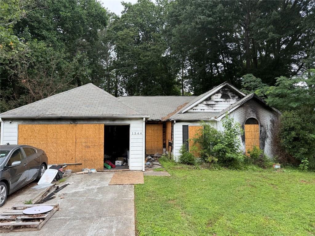 1544 Canberra Dr., Stone Mountain, GA 30088