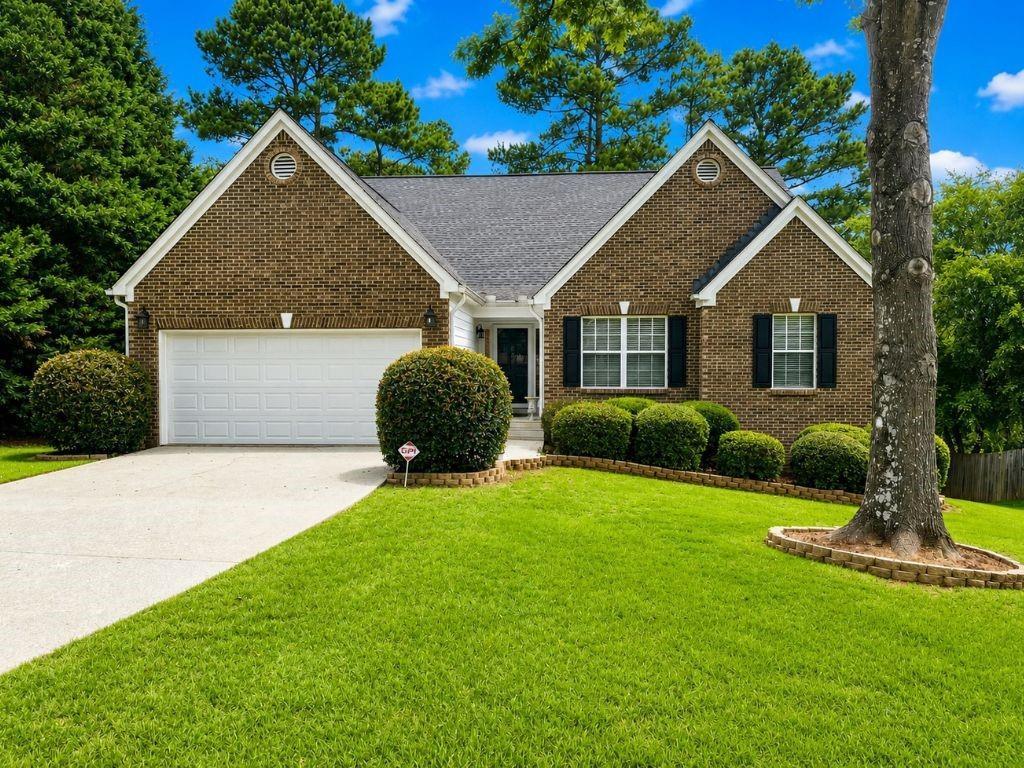 955 Pebble Bend Dr., Grayson, GA 30017