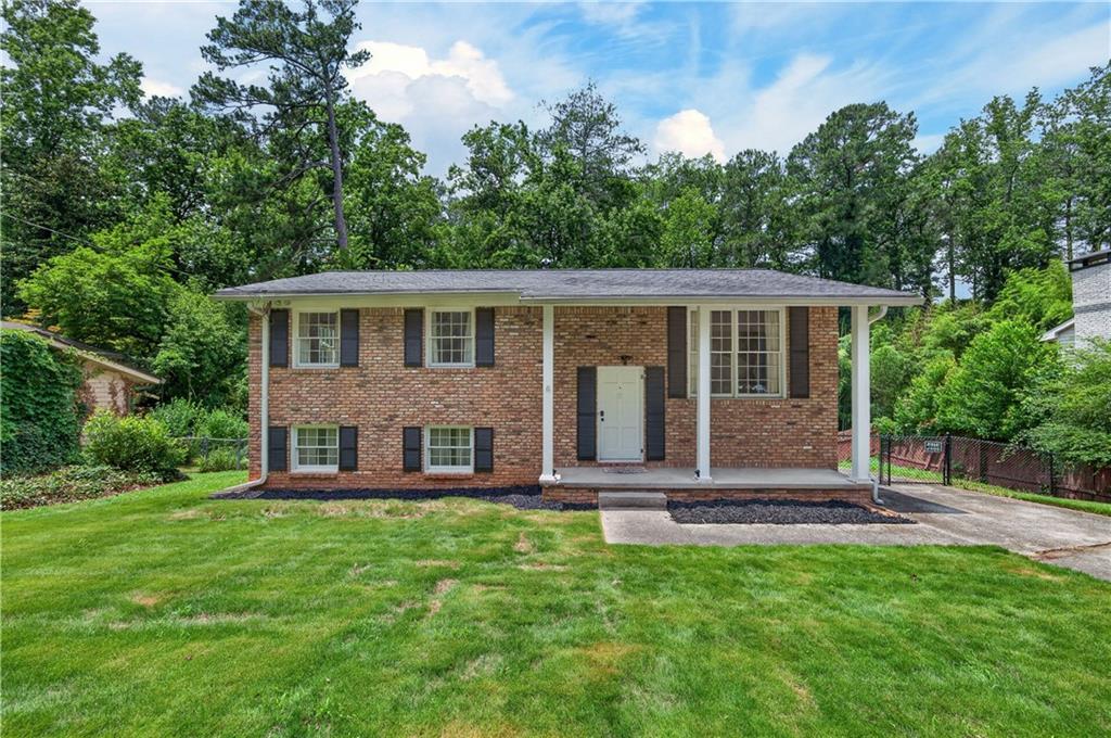 2648 Bent Hickory Dr., Smyrna, GA 30082