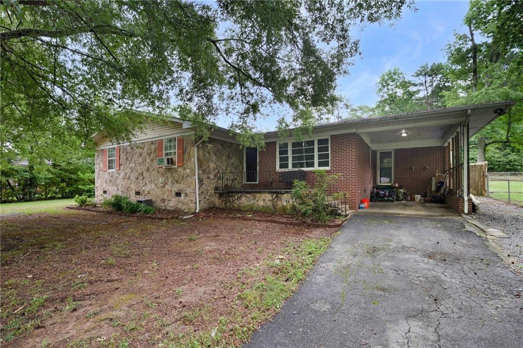 108 Roberts St., Calhoun, GA 30701