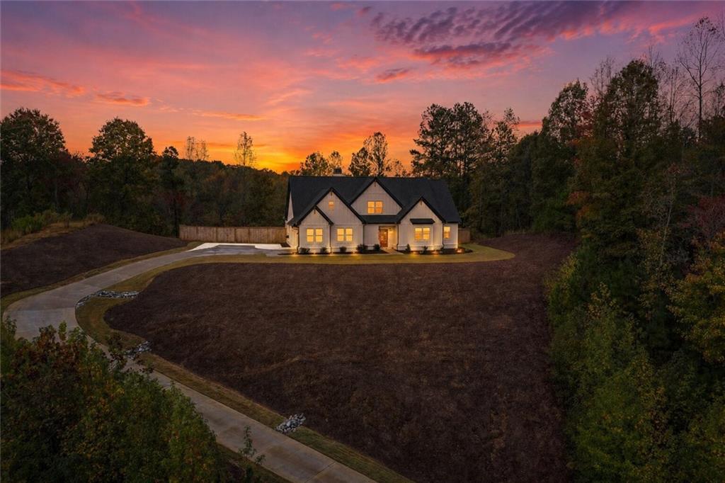 612 Walker Ct., Canton, GA 30115