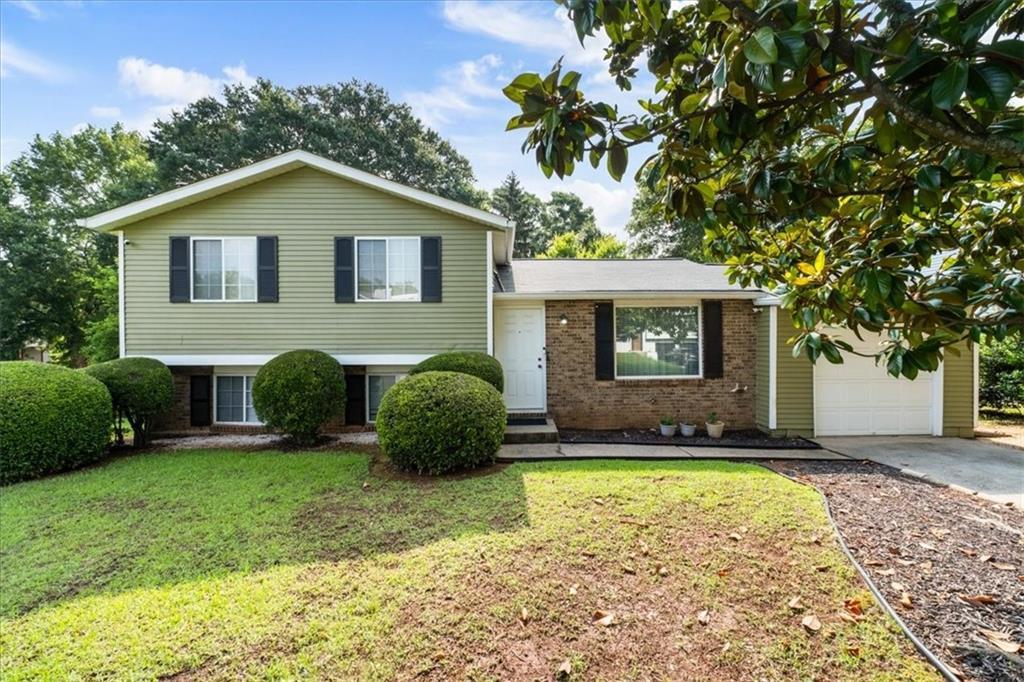 10455 Worthington Hills Manor, Roswell, GA 30076
