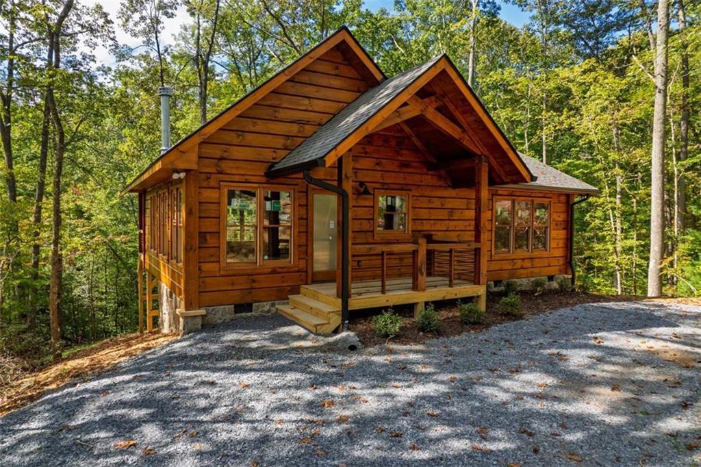 100 Crystal Oliver Ln., Blue Ridge, GA 30513