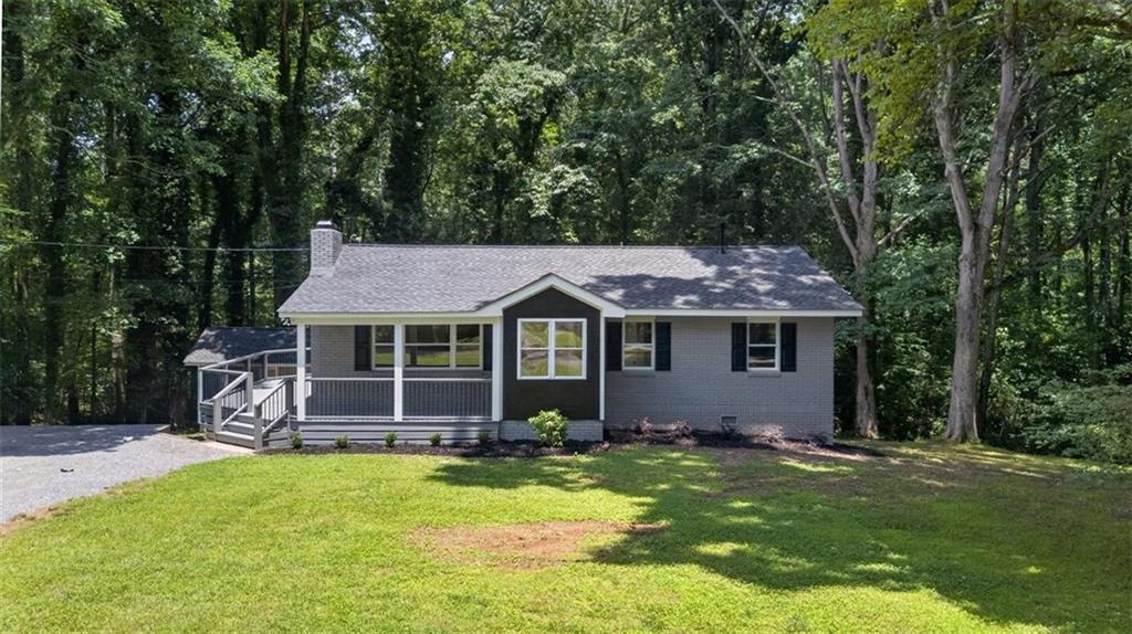 837 Puckett Rd., Waleska, GA 30183