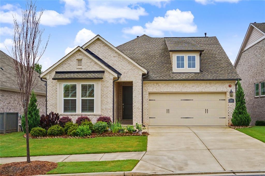 226 Floral Valley Dr., Woodstock, GA 30188