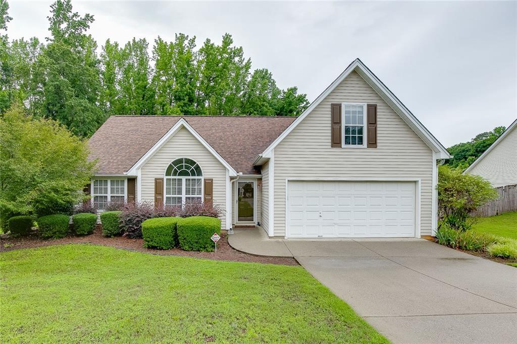 387 Joshua Way, Hoschton, GA 30548