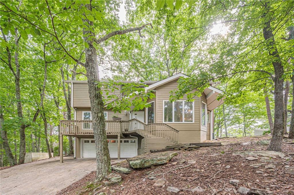 834 Lake Arrowhead Dr., Waleska, GA 30183