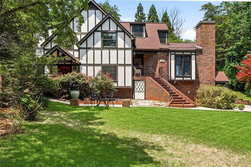 1581 Bentcreek Dr., Marietta, GA 30062