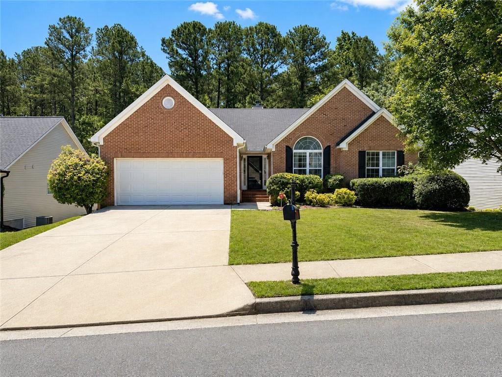 953 Creek Bottom Rd., Loganville, GA 30052