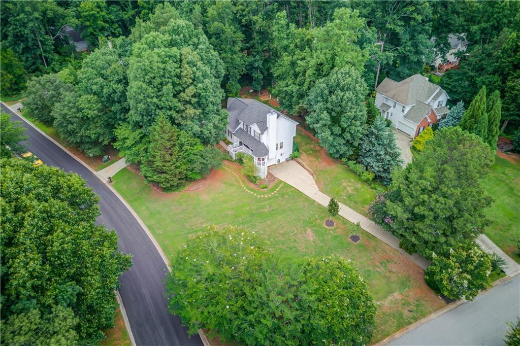 995 Thornwood Ln., Dacula, GA 30019