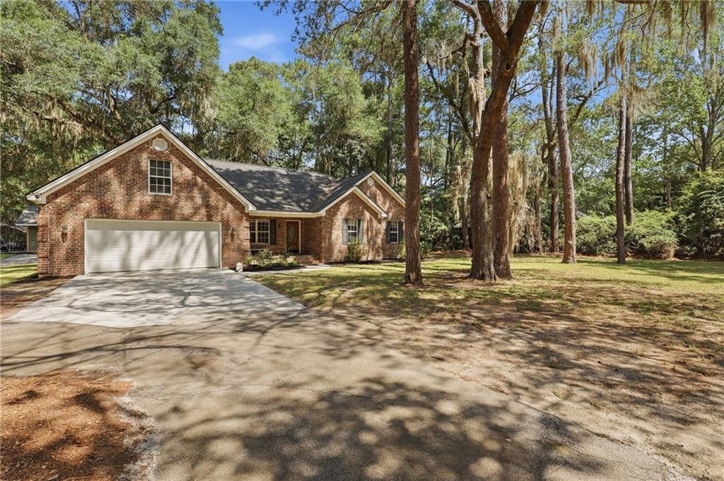 1002 Belle Island Rd., Richmond Hill, GA 31324