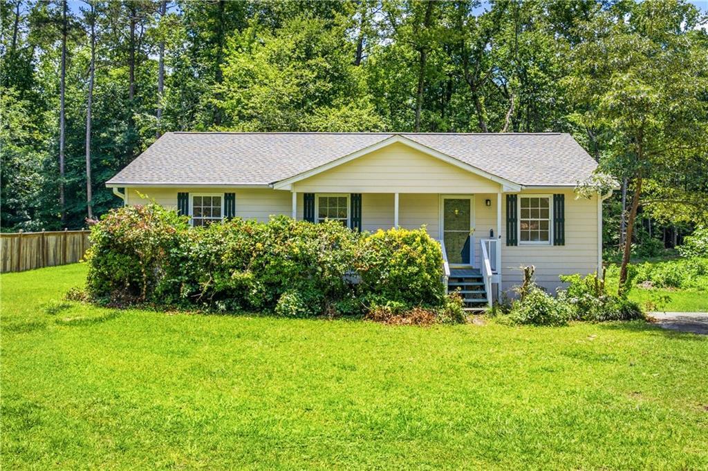 864 Whitehall Dr., Lawrenceville, GA 30043