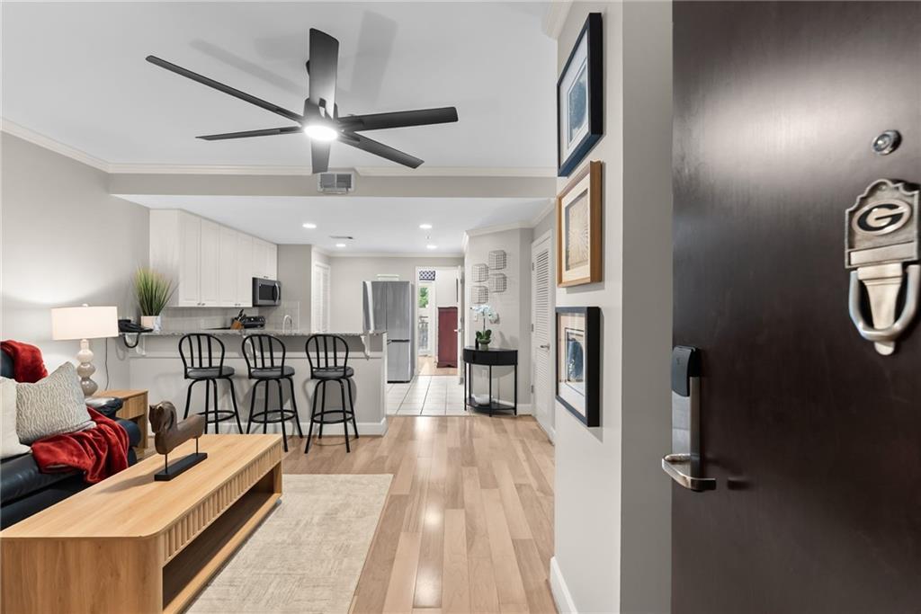 250 W Broad St. #205, Athens, GA 30601