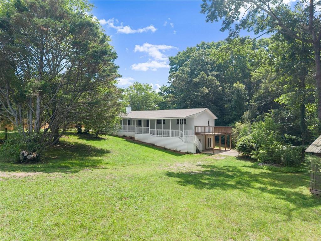 5198 Holly Springs Rd., Pendergrass, GA 30567