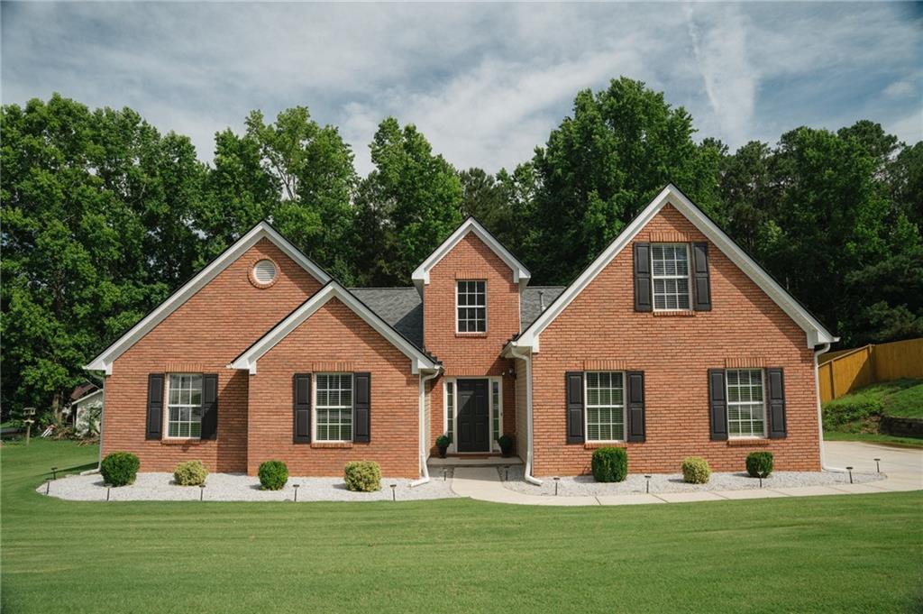 2844 Michelle Lee Dr., Dacula, GA 30019