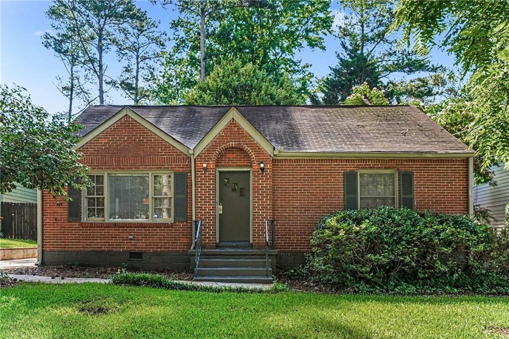 1511 Deerwood Dr., Decatur, GA 30030