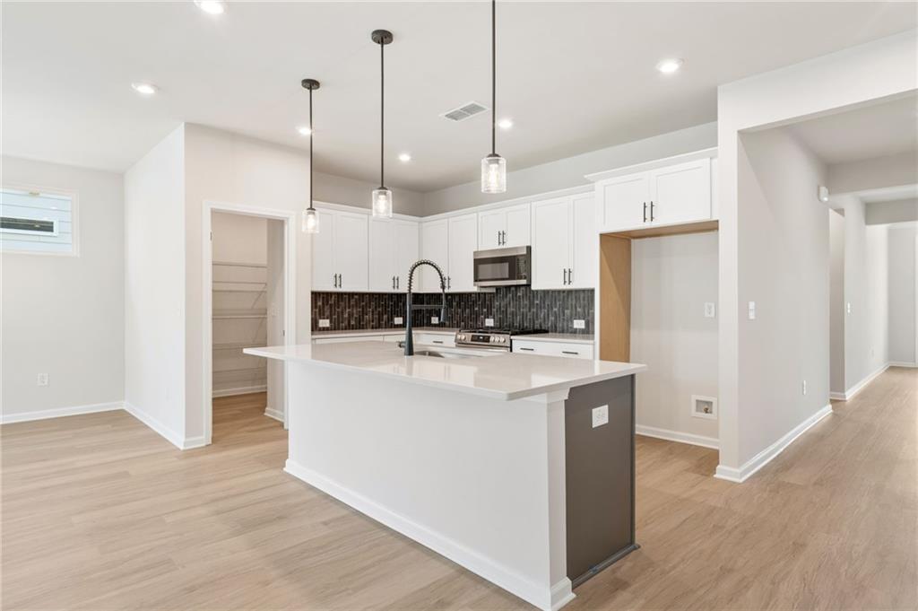 3565 Arrow Root Cir., Loganville, GA 30052