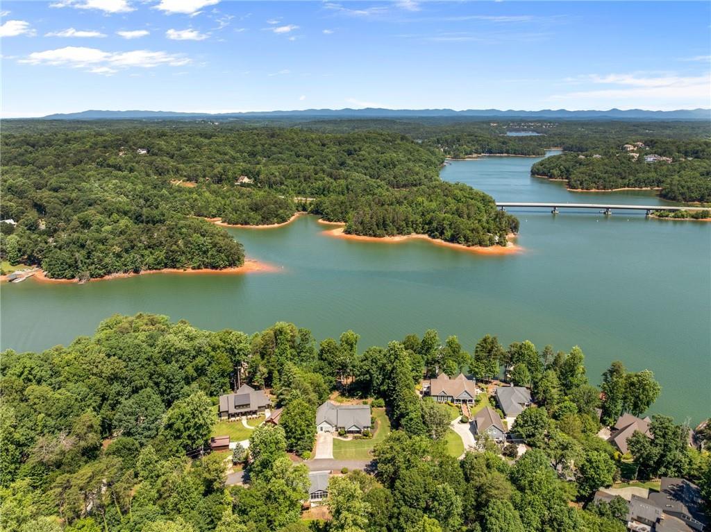 5495 Honeysuckle Tr., Gainesville, GA 30506