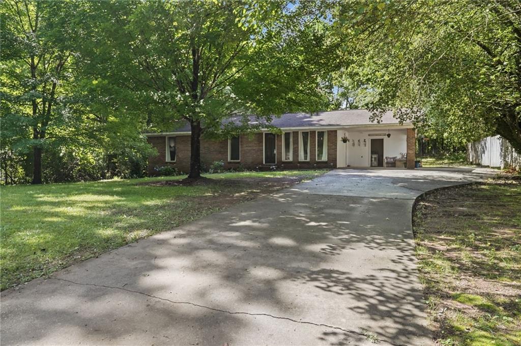 200 Ridgewood Dr., Cleveland, GA 30528