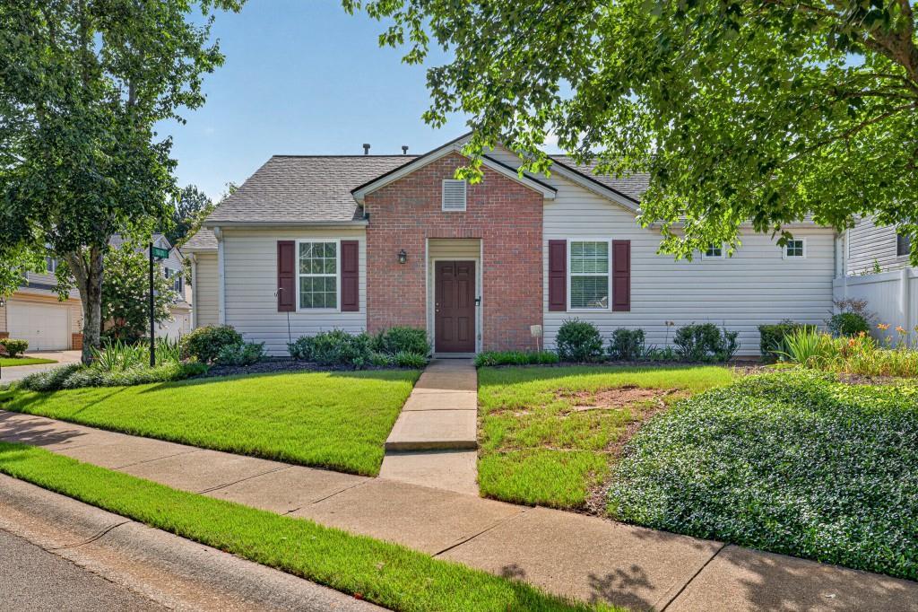 368 West Oaks Tr., Woodstock, GA 30188