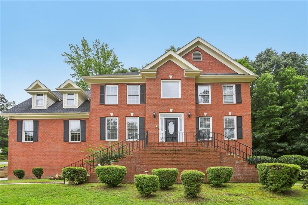 1811 Lake Cove Dr., Atlanta, GA 30331