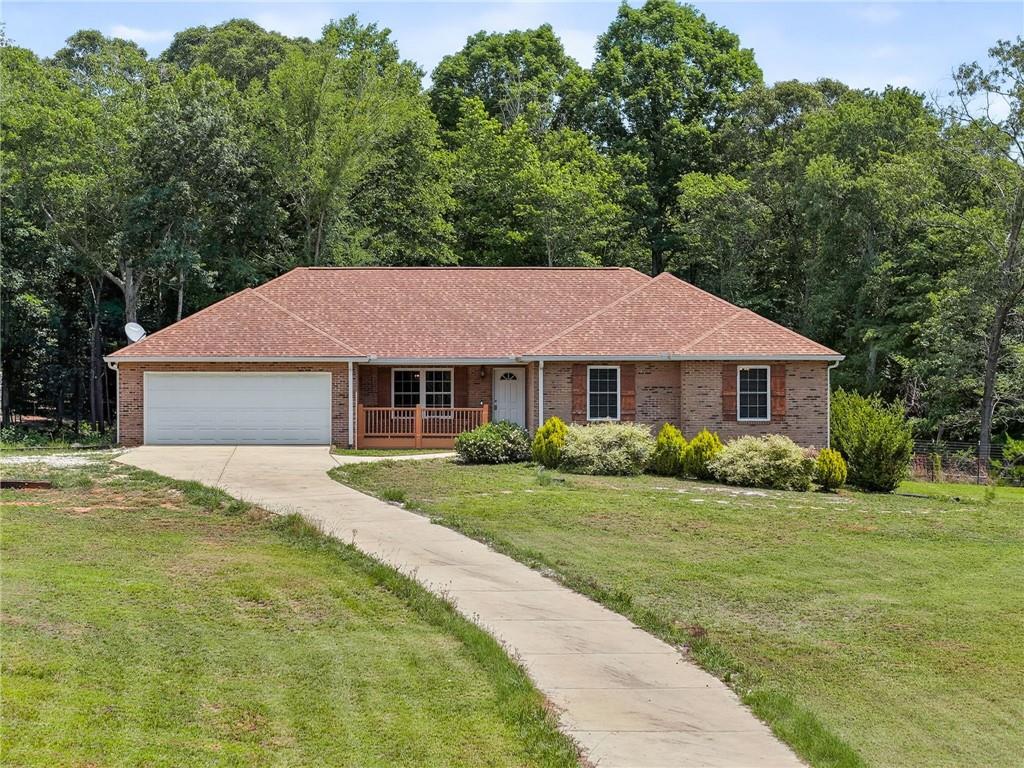 402 Renee Rd., Pendergrass, GA 30567