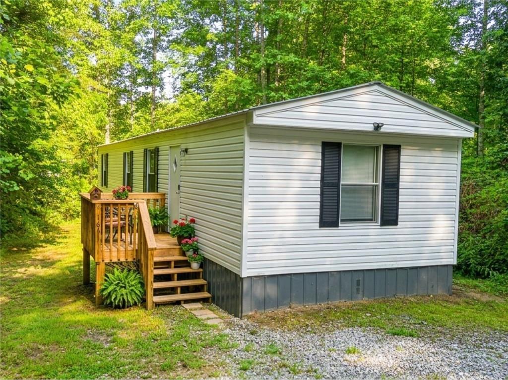 164 Pine Tree Ln., Dahlonega, GA 30533