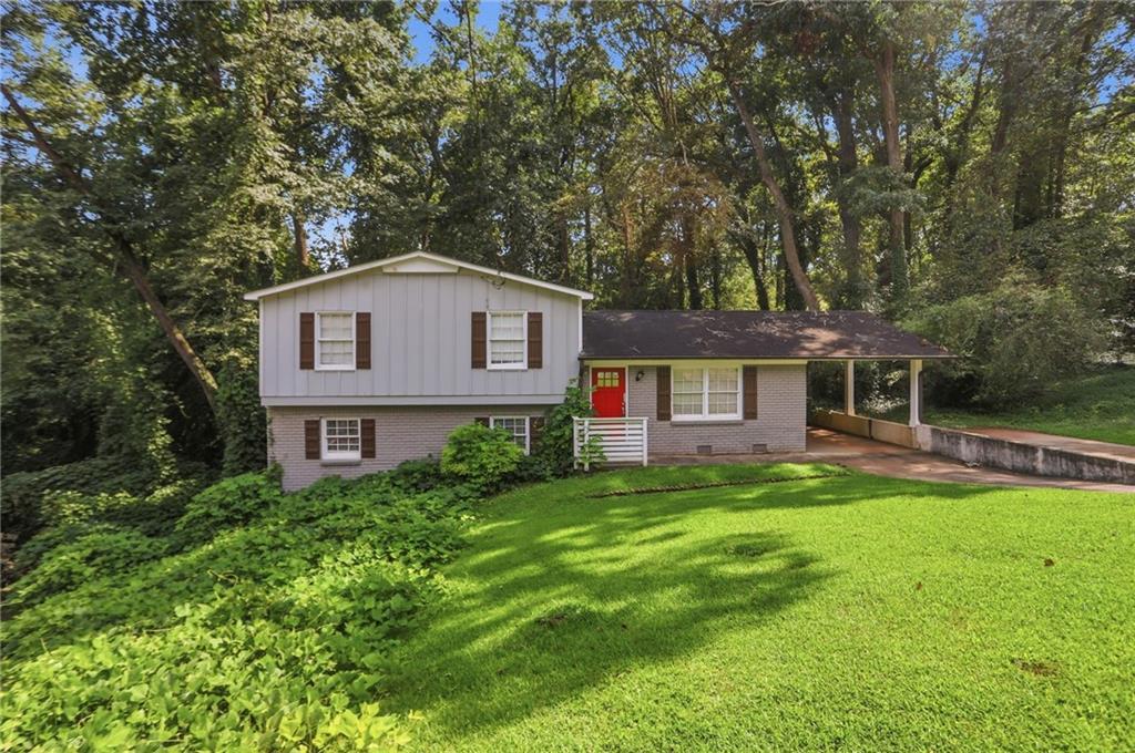 1633 Pine Glen Cir., Decatur, GA 30035