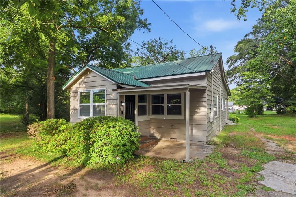 242 N Dogwood Ave., Social Circle, GA 30025