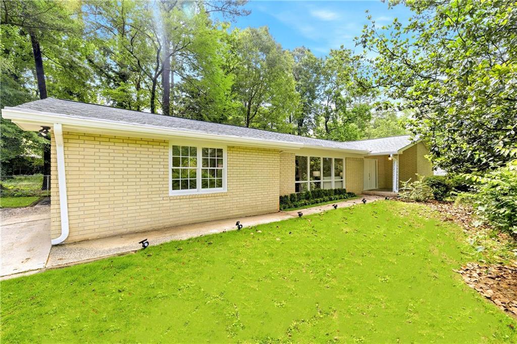4765 Luray Dr., Dunwoody, GA 30338