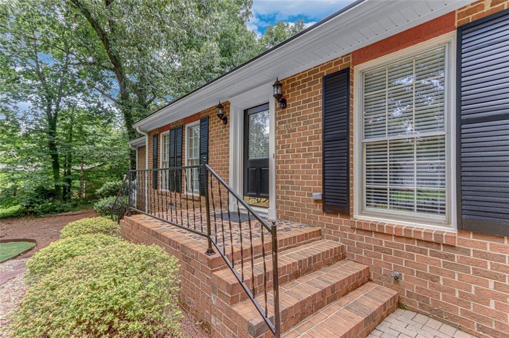 3705 Arrowhead Pl., Gainesville, GA 30506