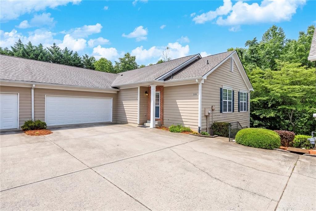 326 Camry Cir., Dallas, GA 30157