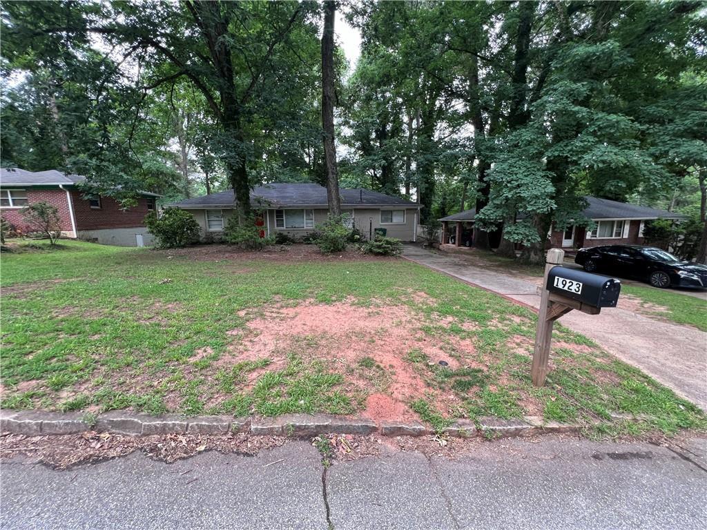 1923 Rosewood Rd., Decatur, GA 30032