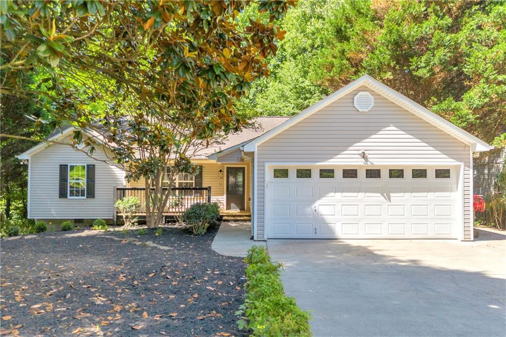 2941 Lake Hollow Rd., Gainesville, GA 30501