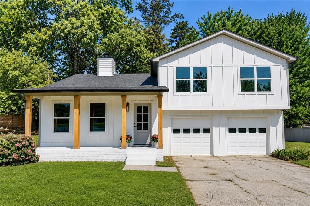 1421 Willow Bend Dr., Snellville, GA 30078