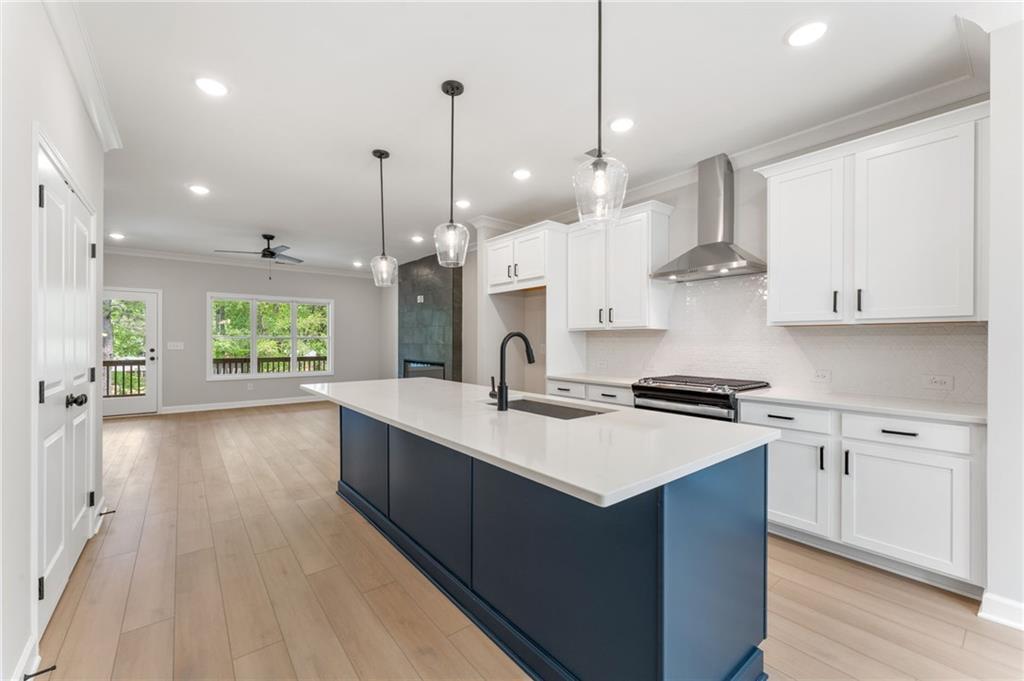 1923 Deco Dr., Kennesaw, GA 30144